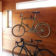 壁掛けの自転車