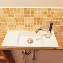 トイレのかわいい造作洗面台