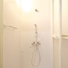シャワー室