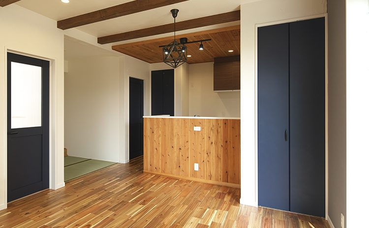 キッチン横の畳スペース