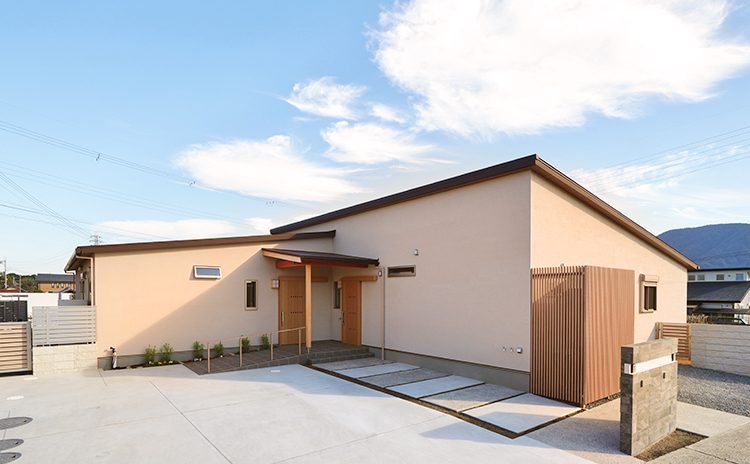 それぞれの家族を思いやった理想の二世帯平屋のカタチ